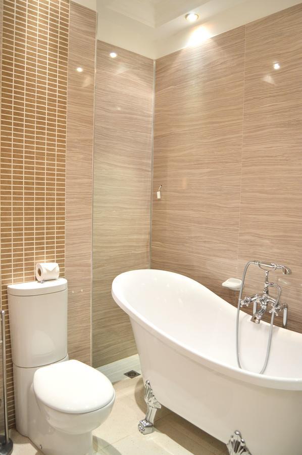 Leon Hotel Киншаса Экстерьер фото