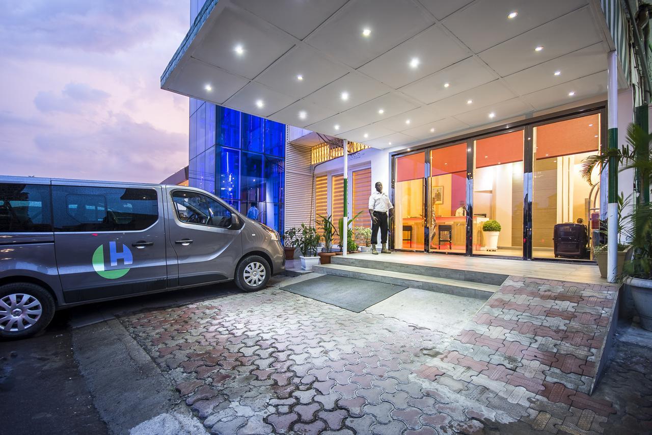 Leon Hotel Киншаса Экстерьер фото